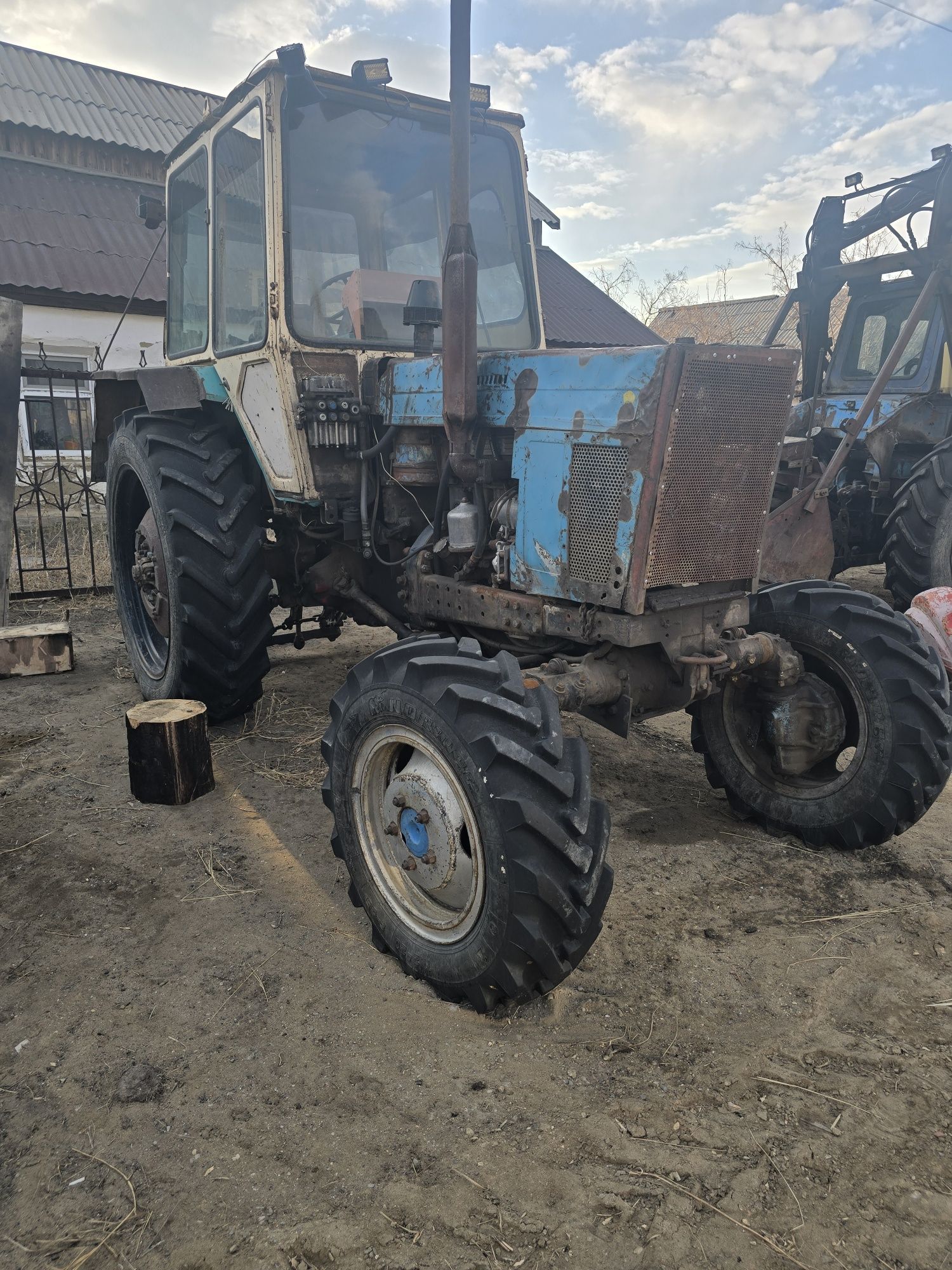 Продам МТЗ 80 4х4