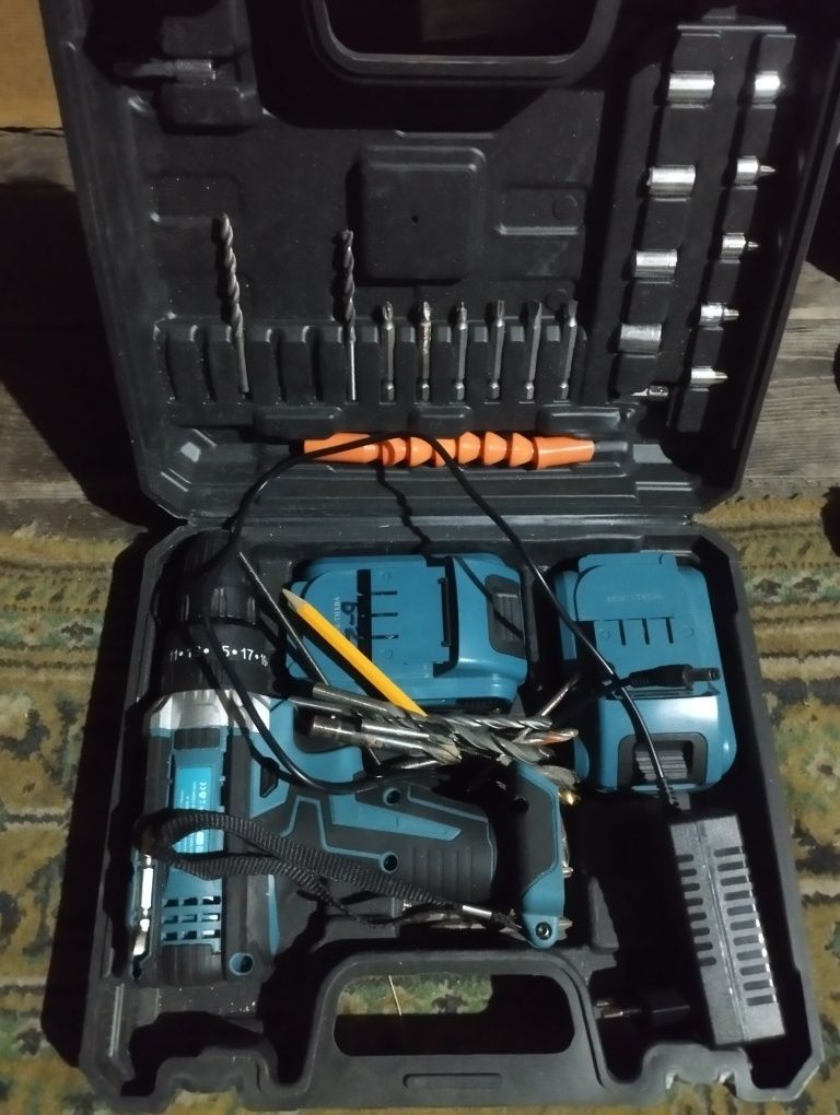 Продам новый шуруповёрт,и велик