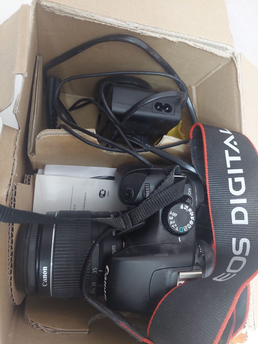 Цифровой фотоаппарат Canon EOS 1100e
