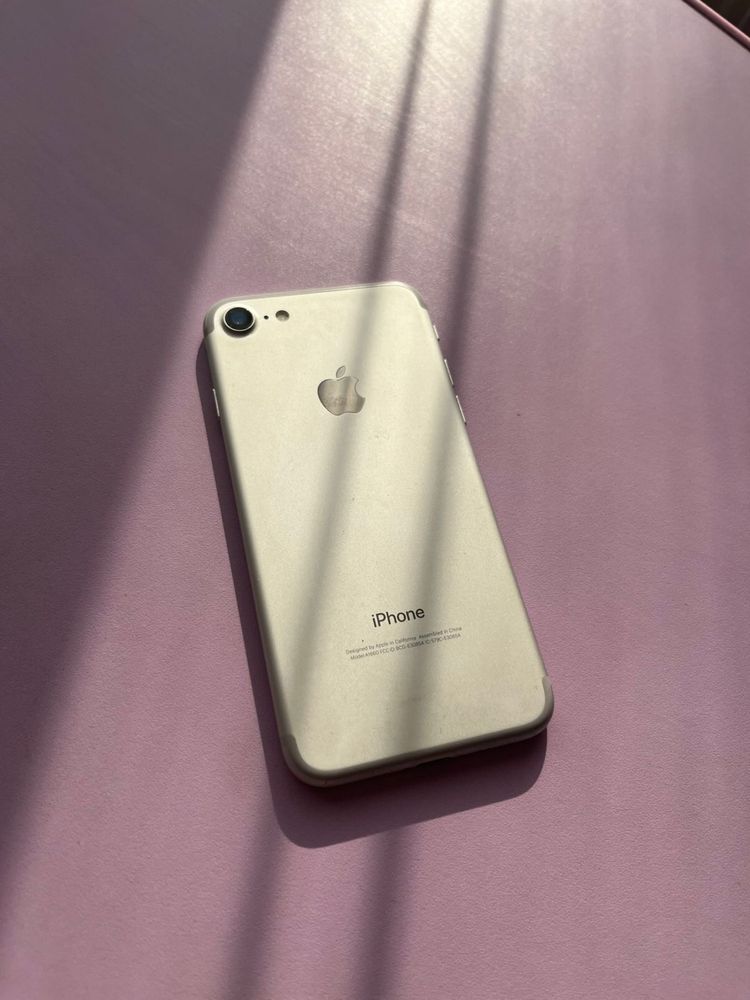 iPhone 7, в отличном состоянии