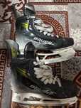 Коньки Bauer HyperLite 2
