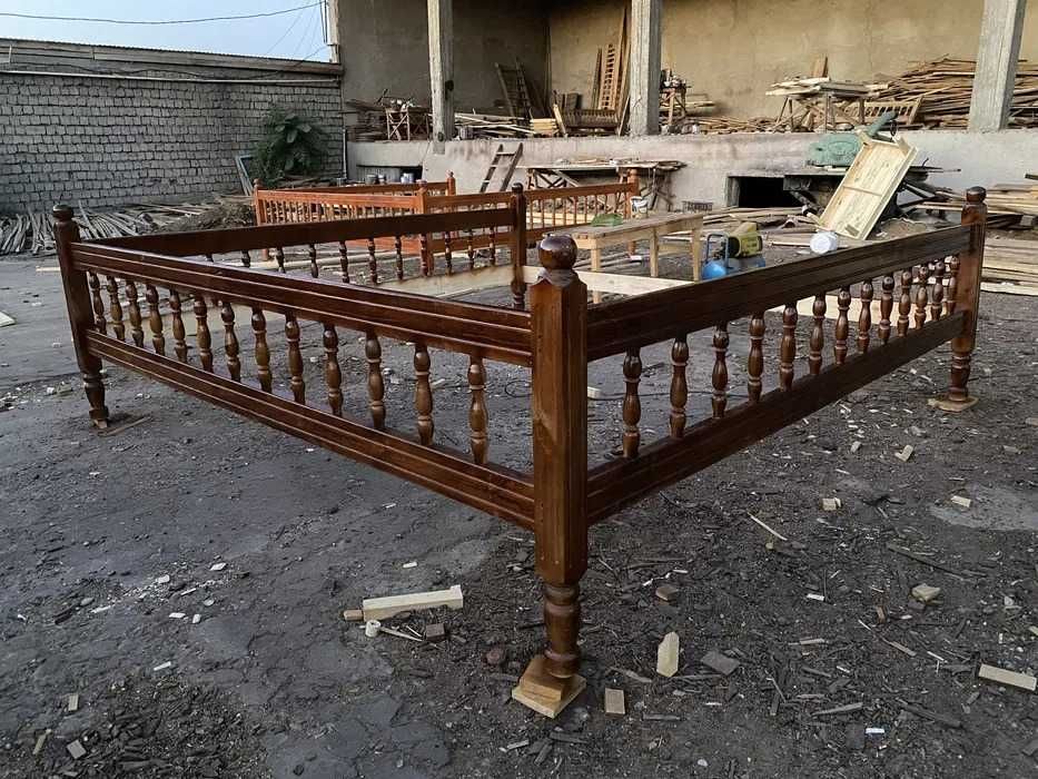 Топчан для загородного дома и дачи, беседки с резьбой тапчан 97Н