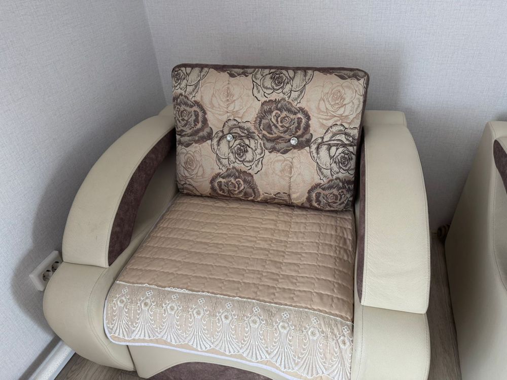 Продам диван в отличном состояние