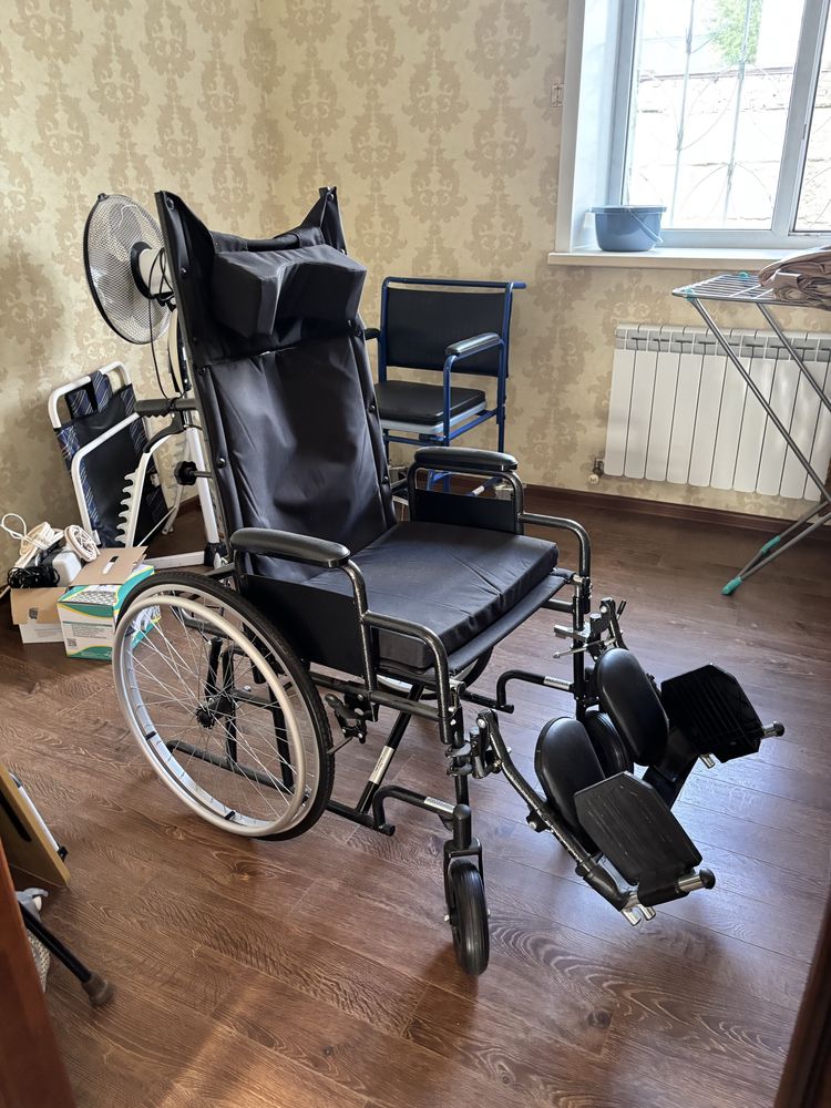 Инвалидное кресло ,многофункциональное