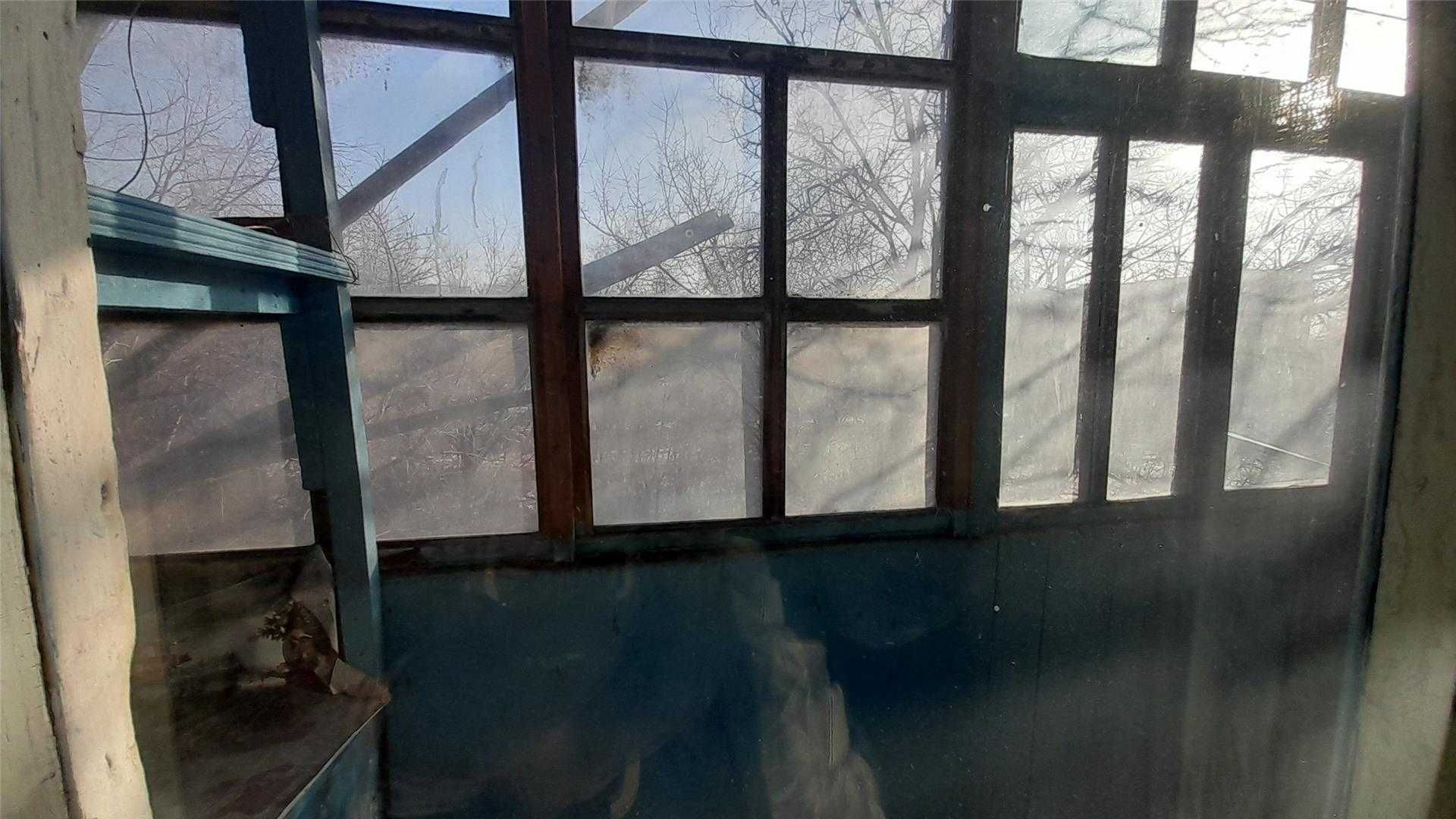 Продам 4 комн квартиру на 7 мкр  на 4/9 эт