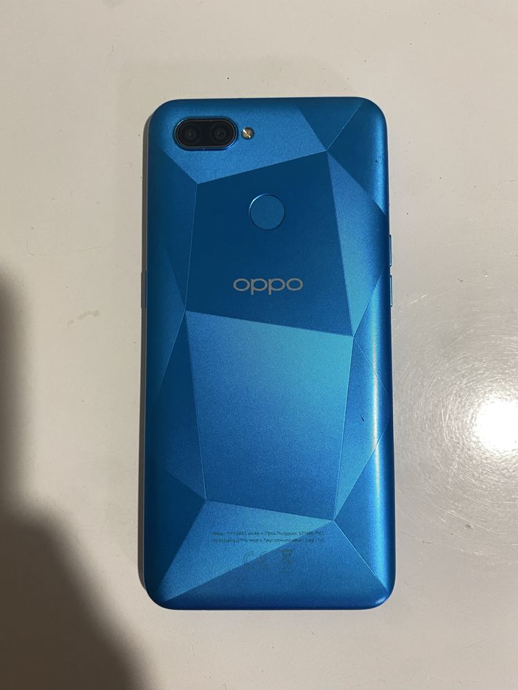 Продам смартфон Oppo A12
