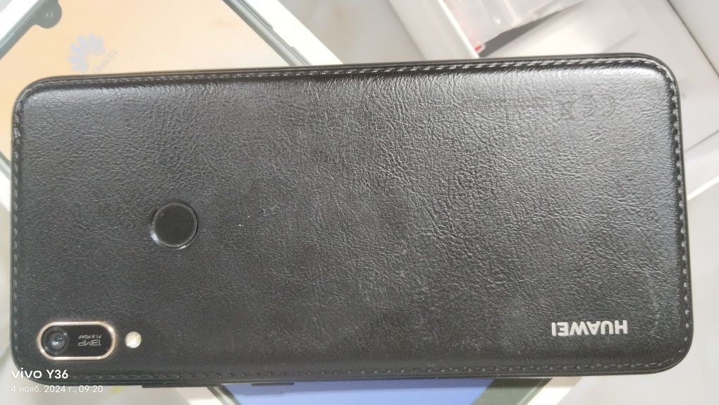 Huawei Y6  в хорошем состоянии