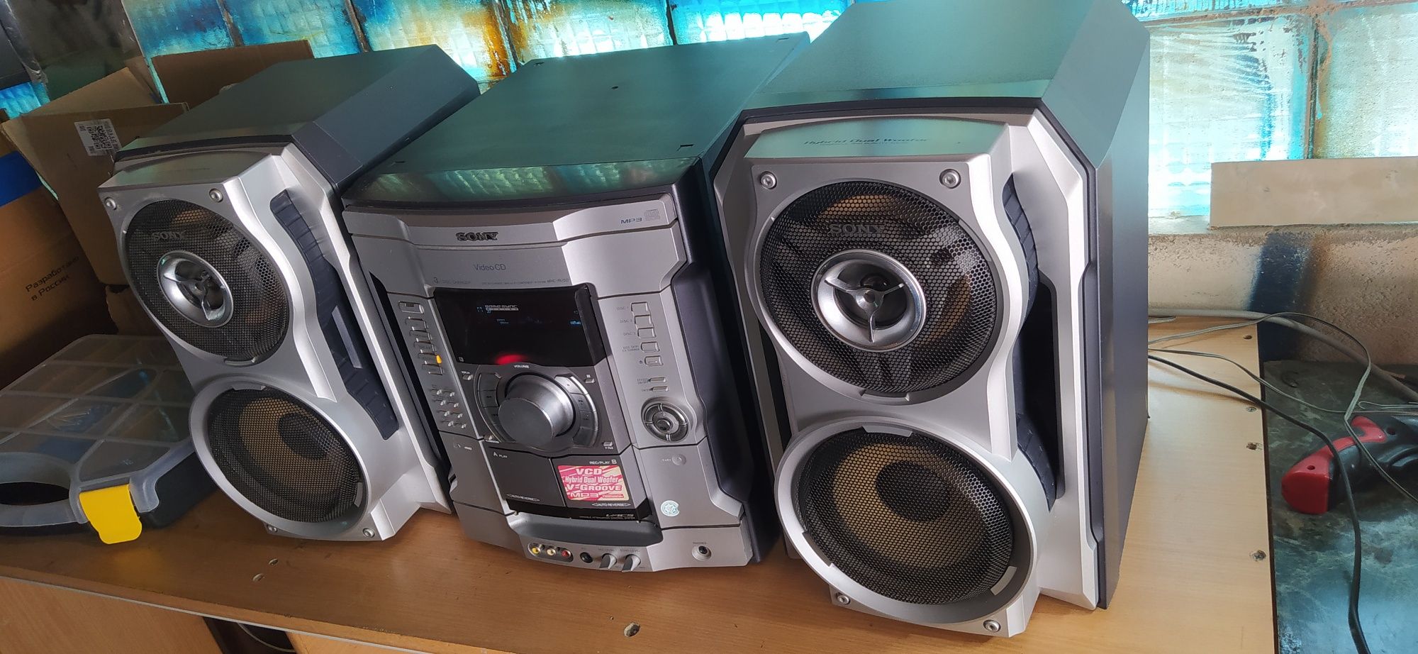 Муз.центр Sony.         .