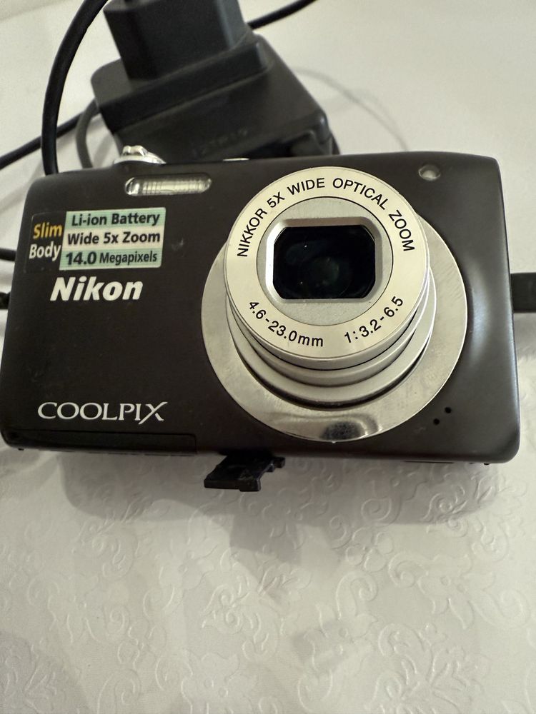 фотоаппрат Nicon Coolpix цифровой б/у  идеальное состояние
