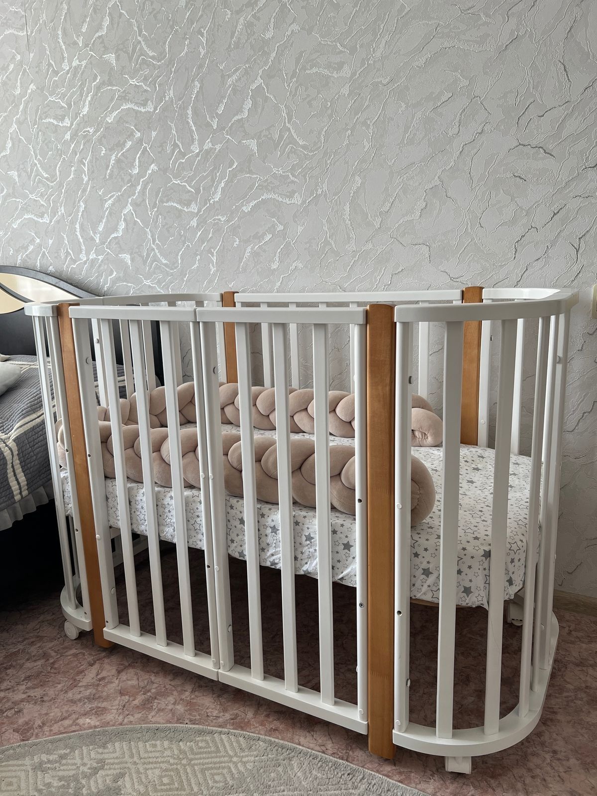 Продам детскую кроватку 3в1