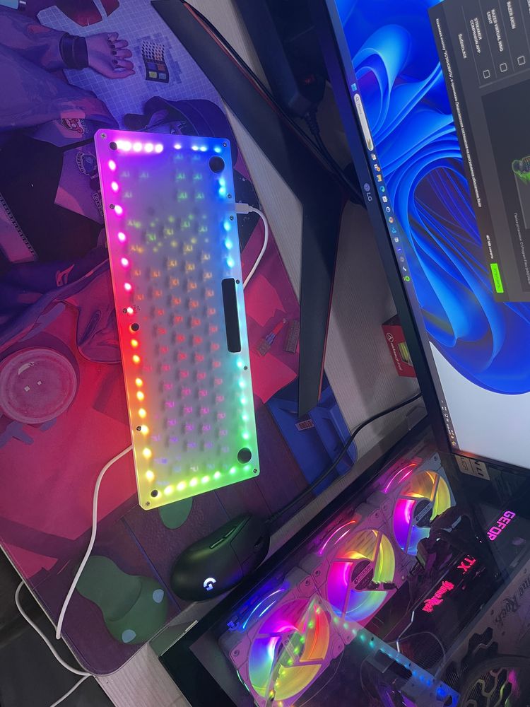 Механическая игровая клавиатура Womier HSK87