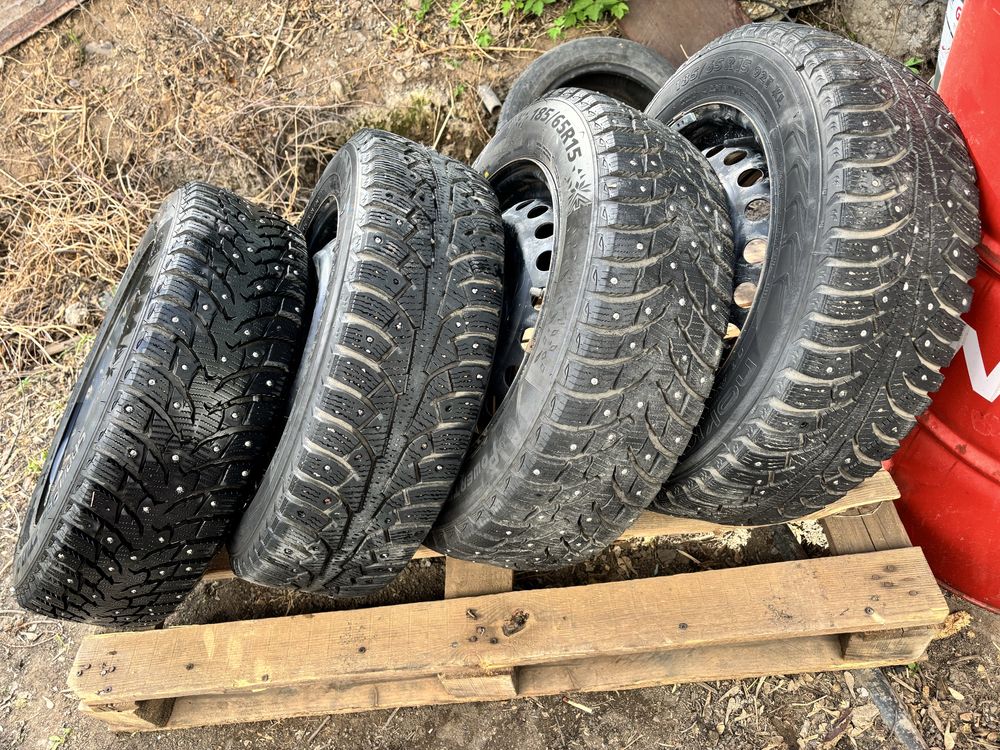 Шины зимние шипованные 185/65 R15