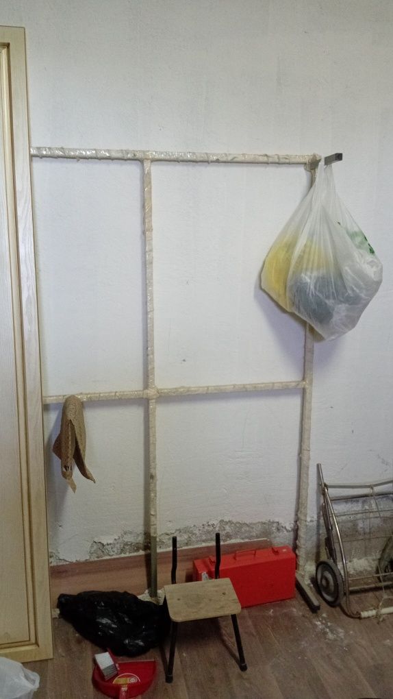 Продам тапчан и матрас б/у.