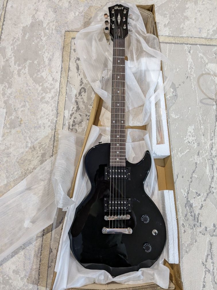 Продам электрогитару CORT CR50-BK + комбик LINE 6 SPIDER CLASSIC 15
