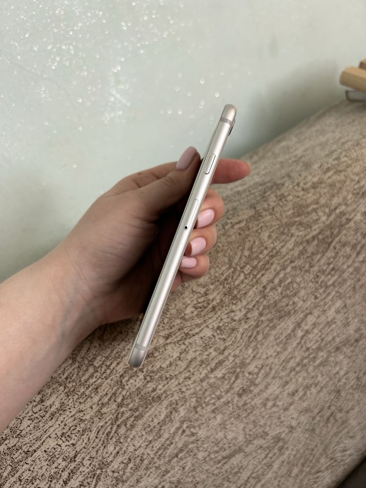 Продам айфон 8 ,срочно