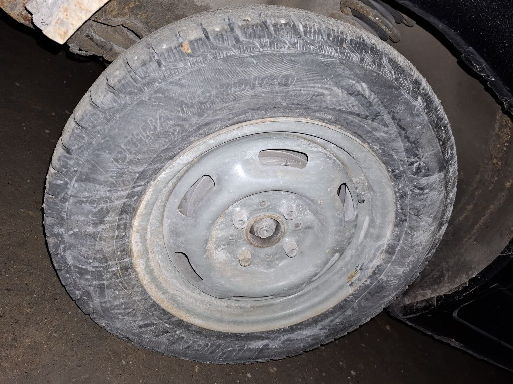 Продам диски 13 с резиной