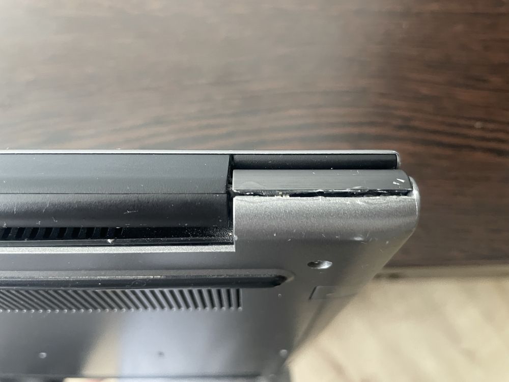 Ноутбук DELL p62f001