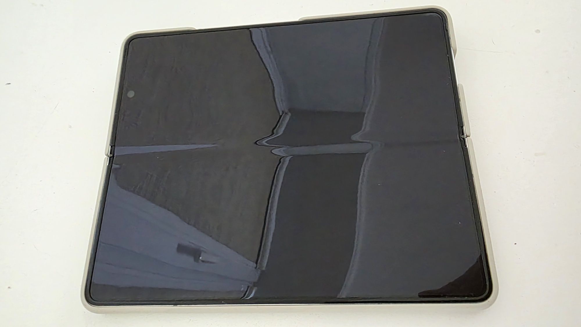 Galaxy Z Fold5 в отличном состоянии