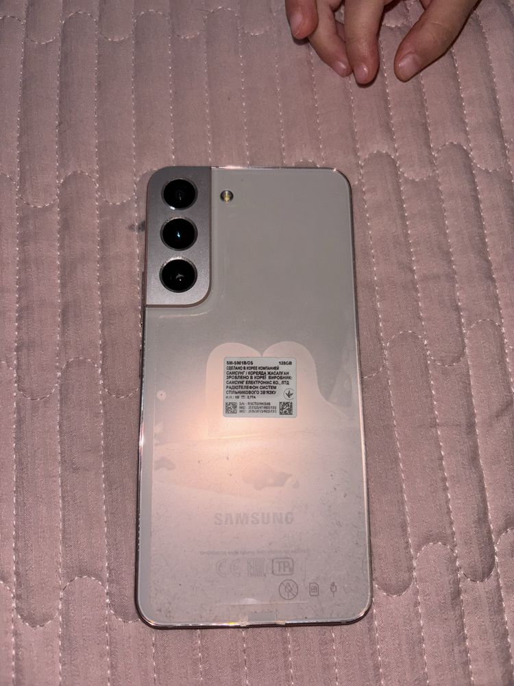 Продам Samsung s22