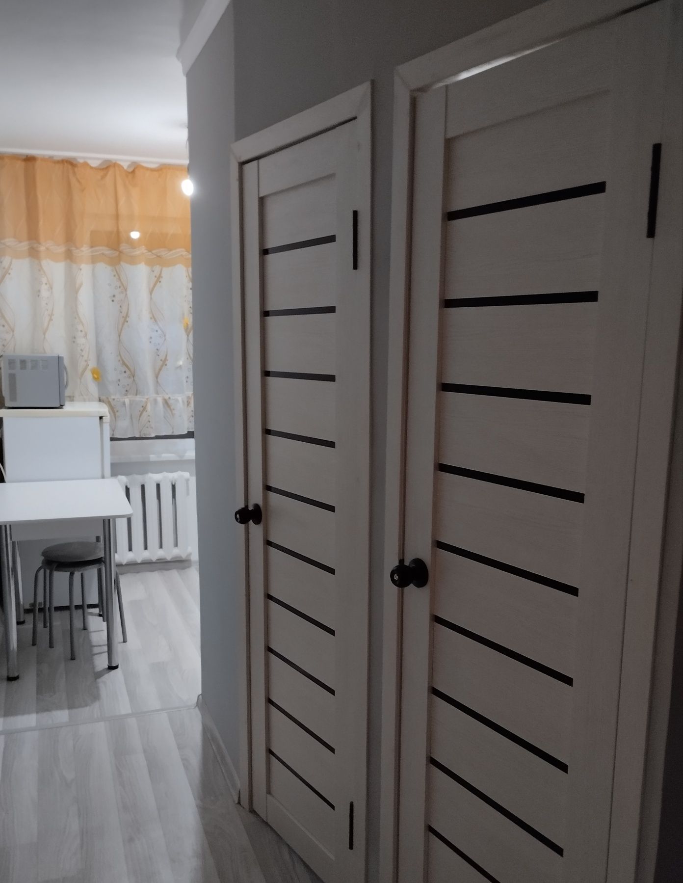 Кв по часам 8 мкрн, 2-3 часа 3000