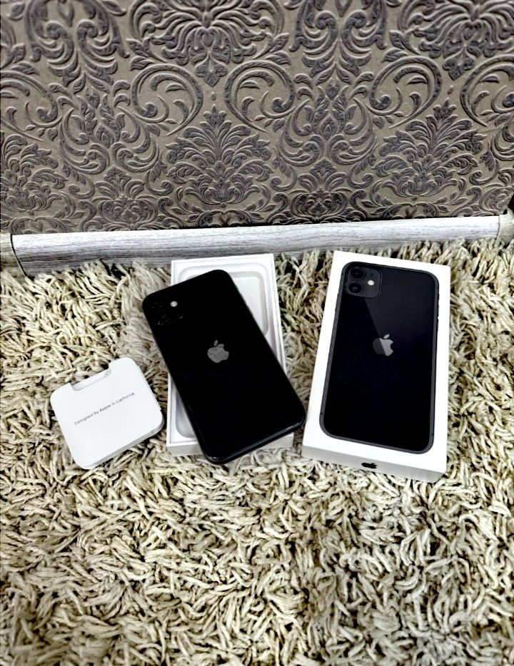Продам айфон 11  128