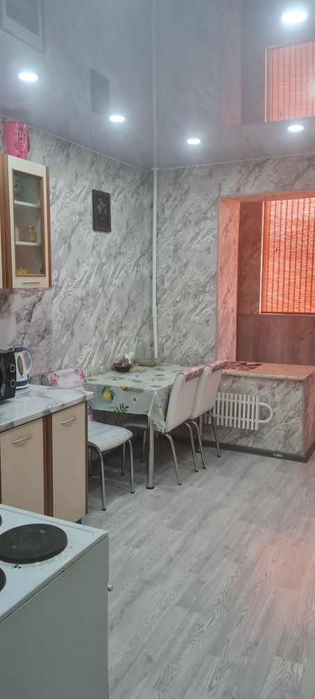 Сдаю по часам  по суткам 1кв . 1ком. Квартиру