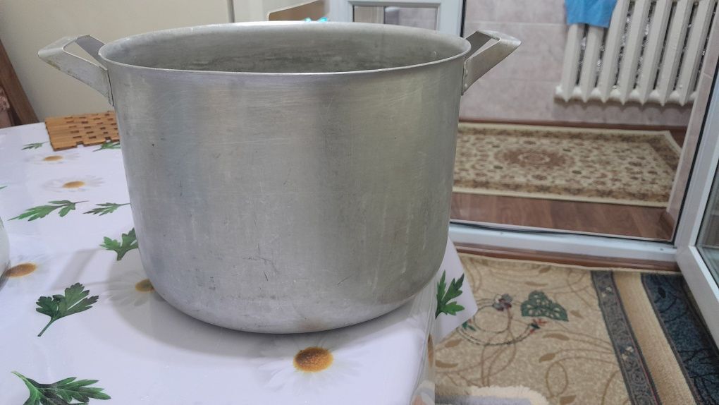 Продам Чайники.  Отличном состоянии
