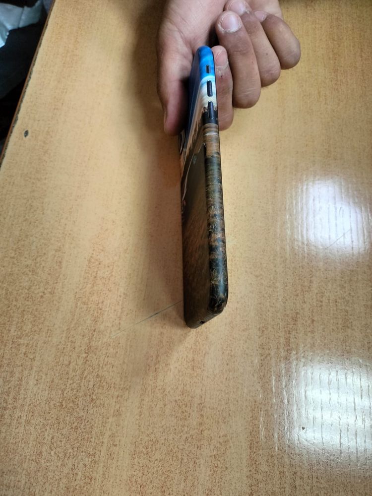iphone11 128гб в отличном состояние