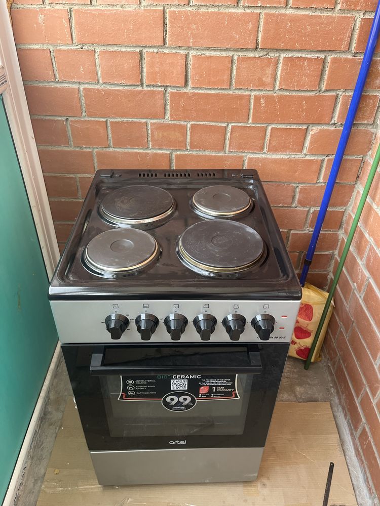 Продам электроплиту новую