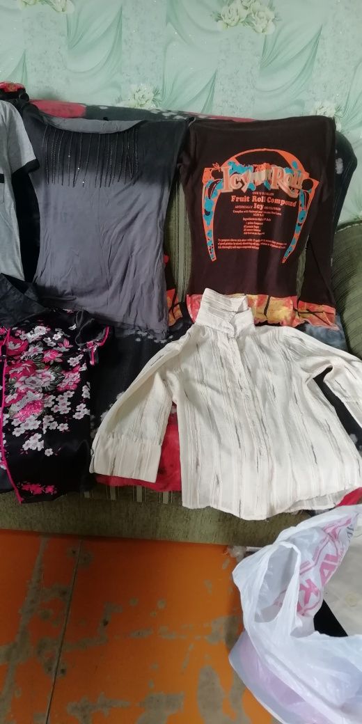 Продам детский одежда