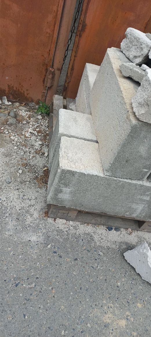 Продам  газоблоки