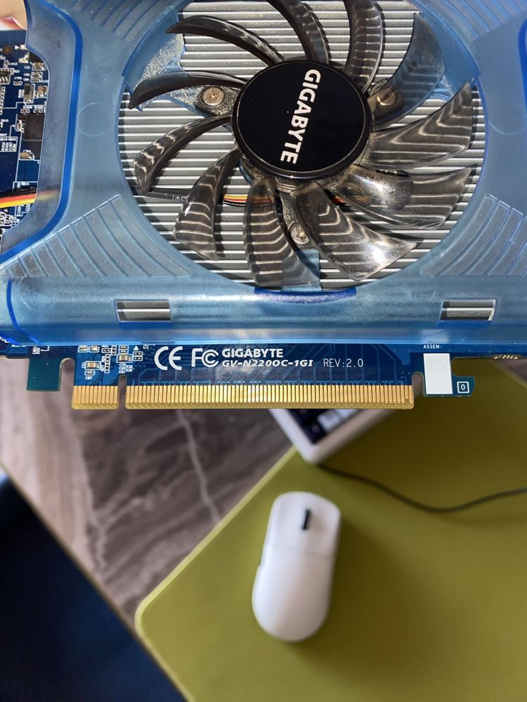 Видеокарта Gigabyte GT 220 1GB DDR3