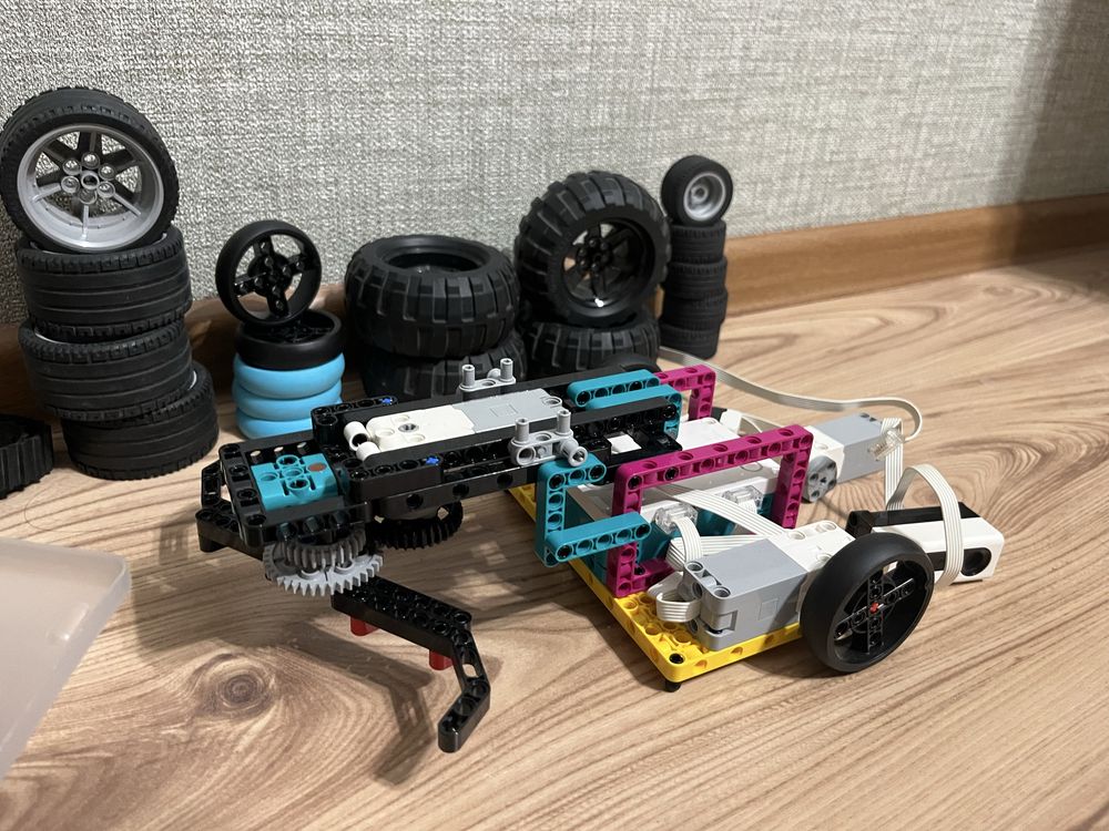 Lego spike (mindstorms) домашняя версия. Робототехника