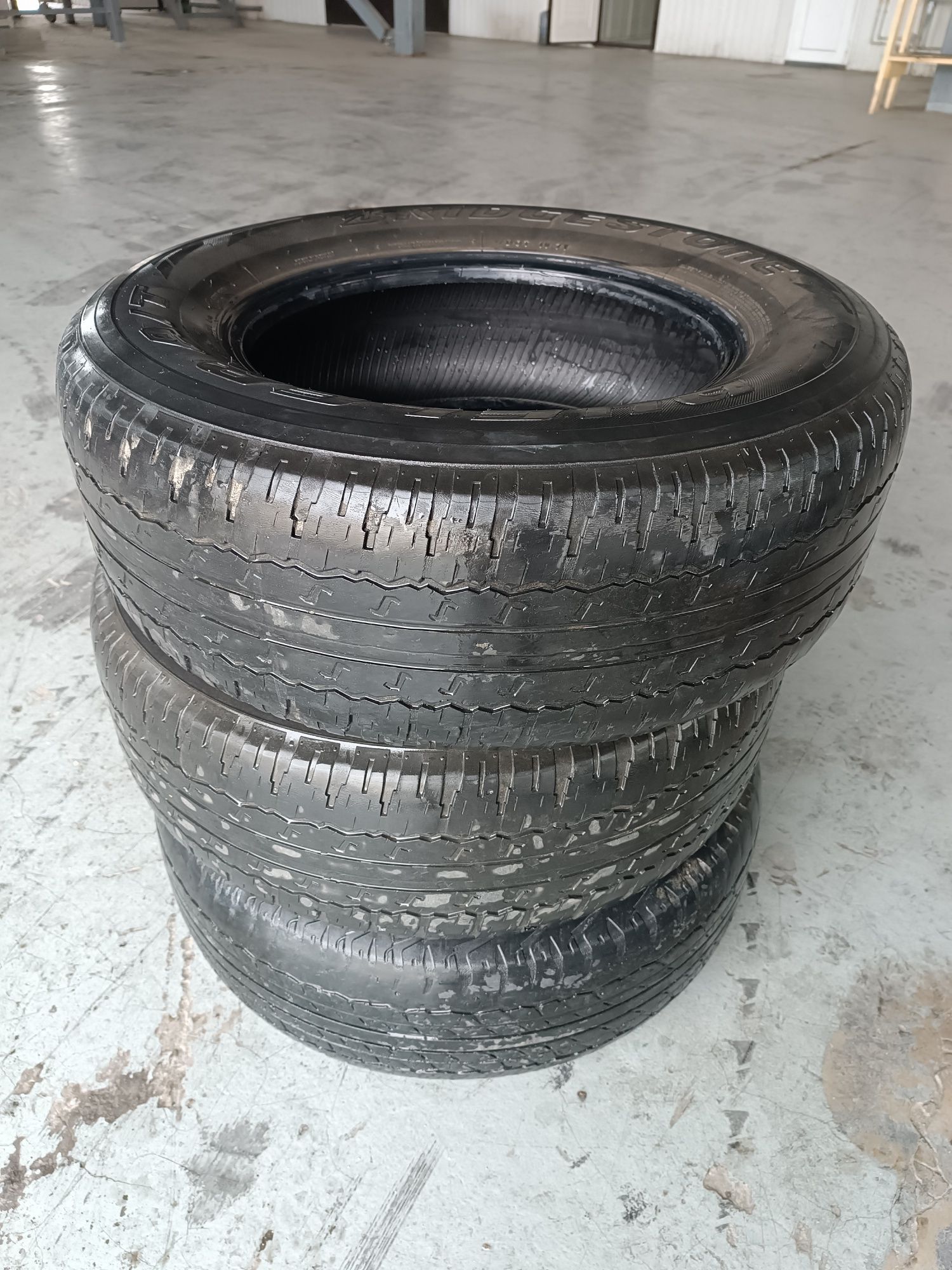 Летняя Б/У резина BRDGESTONE 265/65/17