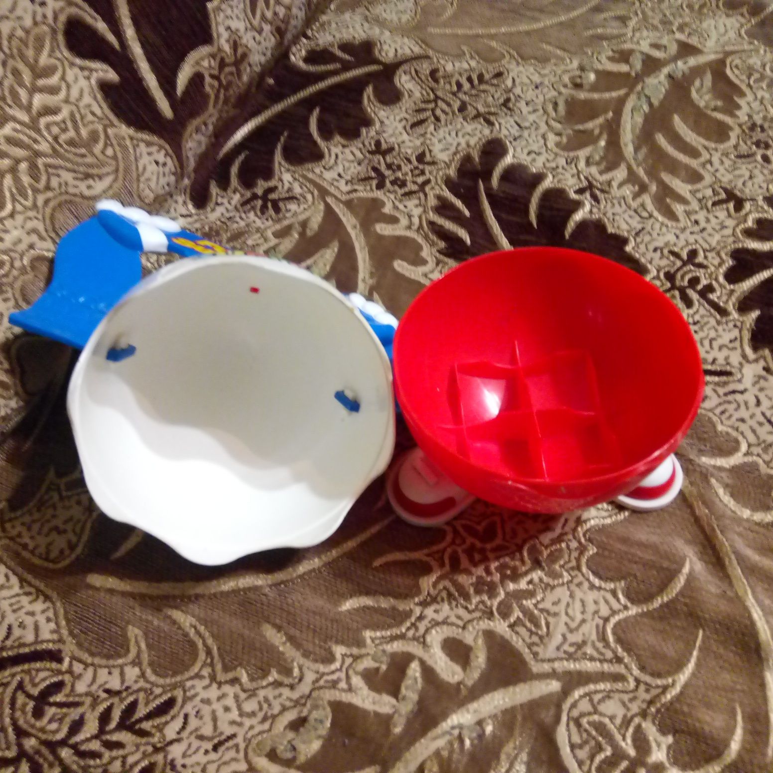 Фигурка Kinder Surprise большая открывающаяся