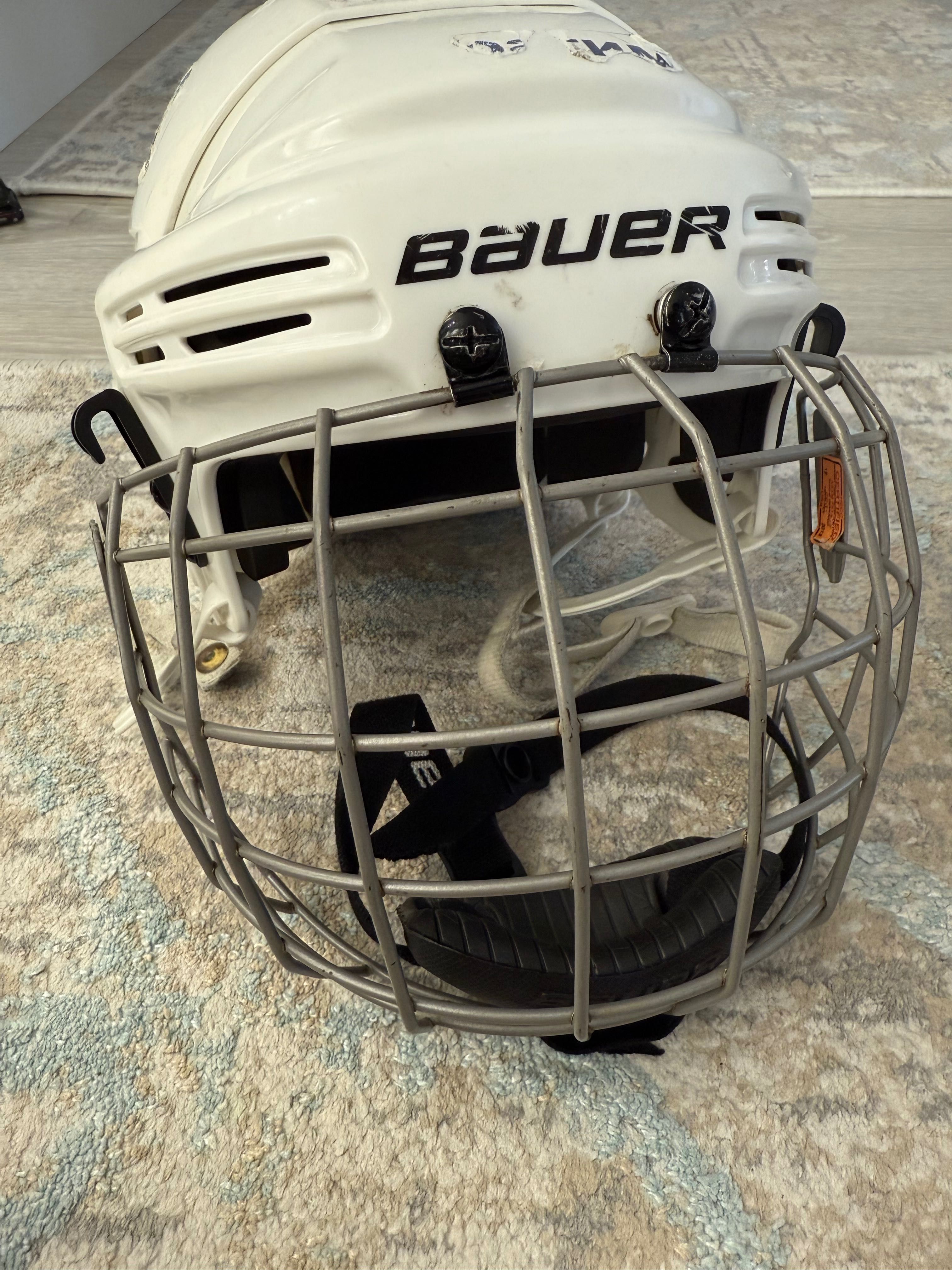 Хоккейный шлем Bauer