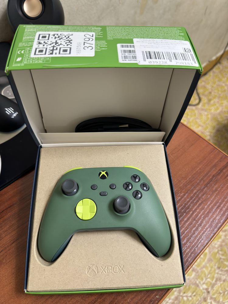 Беспроводной геймпмад Microsoft Xbox Series X S Remix Special Edition