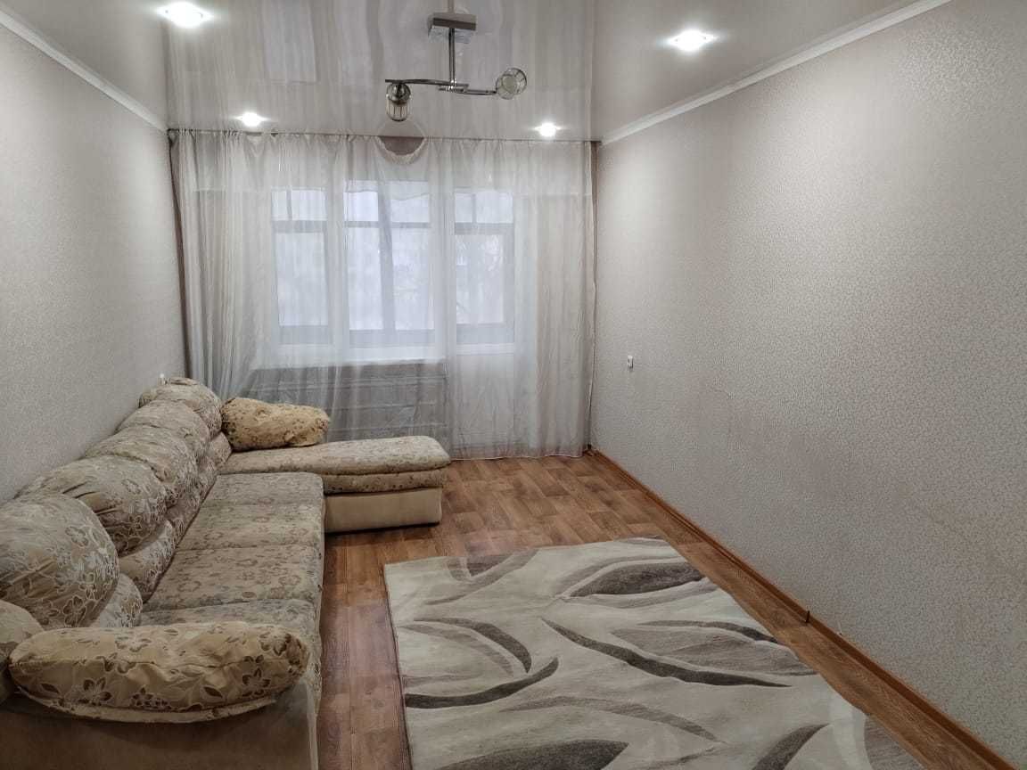 Продается 2 ком квартира район КазИИТУ