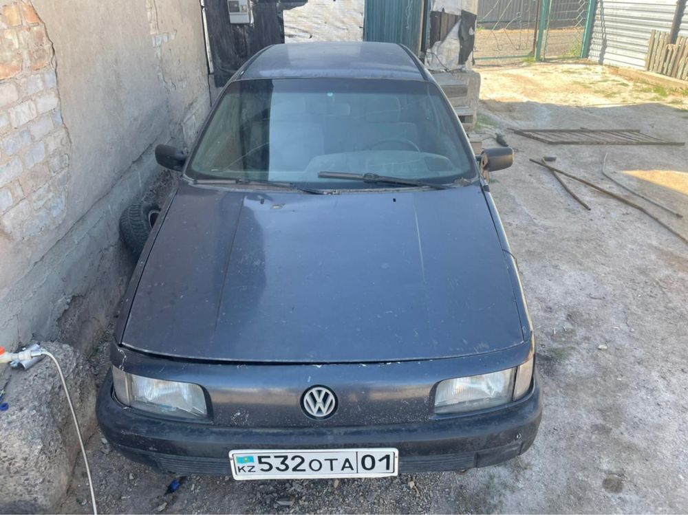 Продам Passat B3 седан