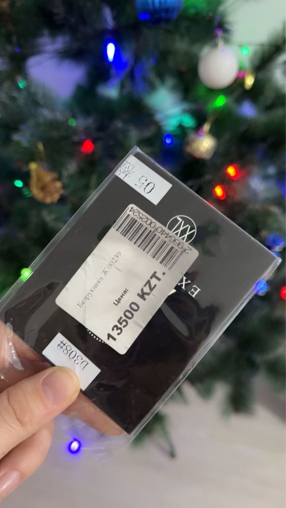 Девочки продам безрукавку новую