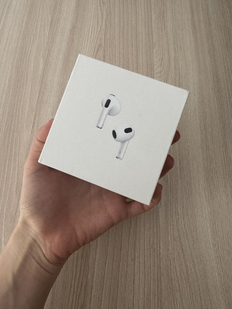 Новые наушники Apple AirPods 3 with Lightning/Wireless Charging
