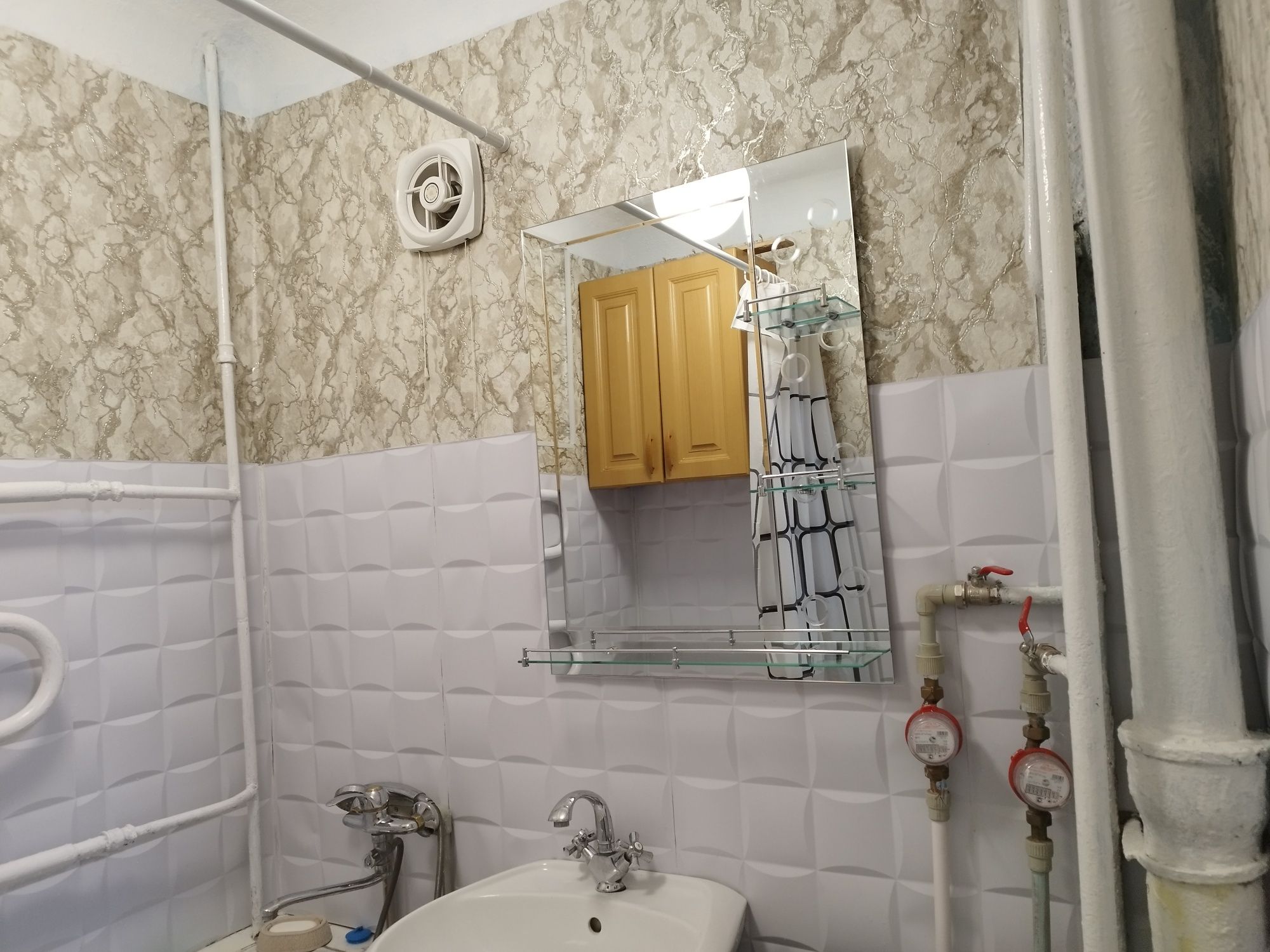 Продам квартиру на ГЭС , ЦЕНТР