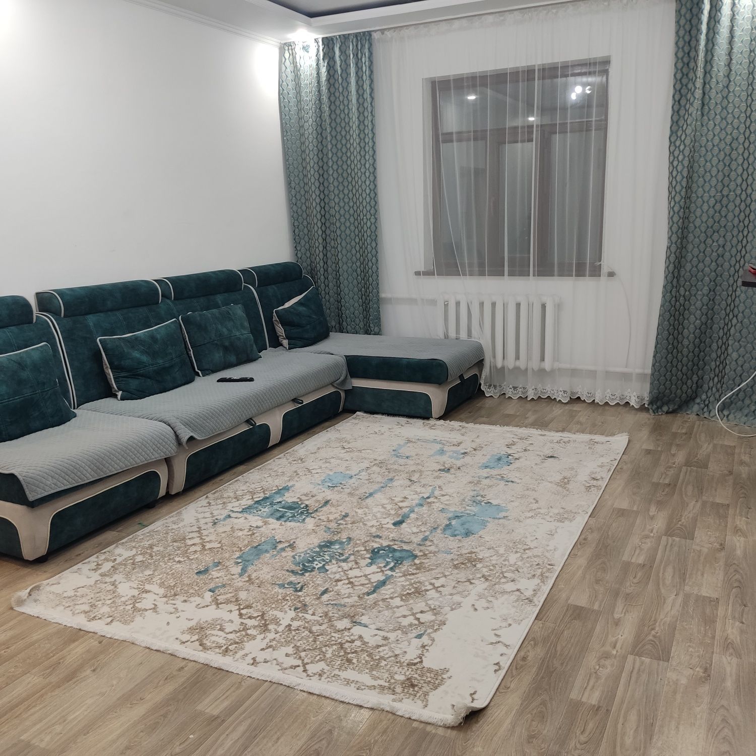 дом частный,кирпичный рядом новый рай больница,спорт школа,дюц