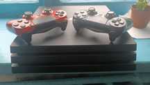 Продам PS4, имеются скачанные игры,