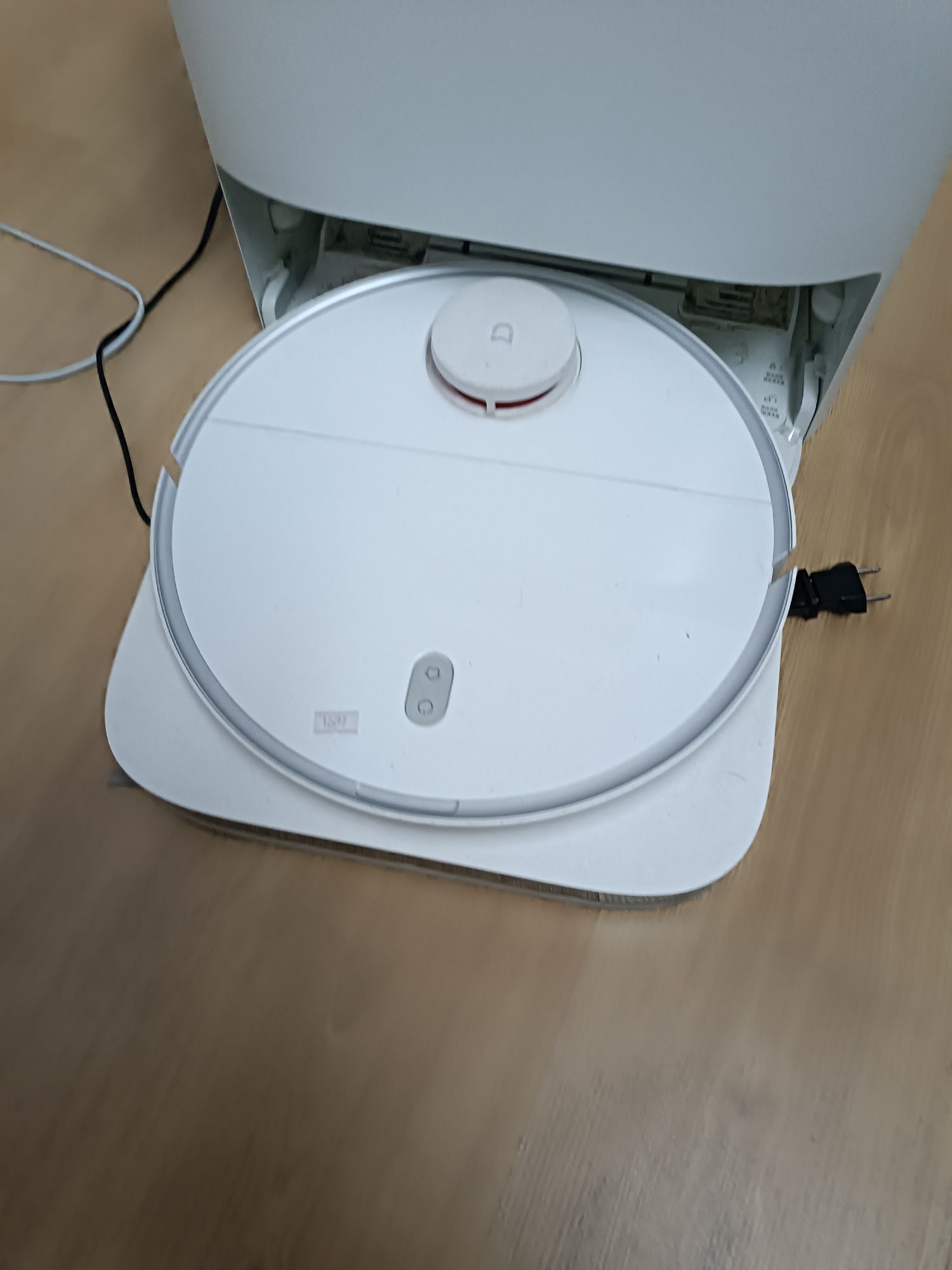 робот пылесос Xiaomi mop pro