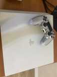 PlayStation 4 pro в хорошем состоянии.По цене можэжно договориться