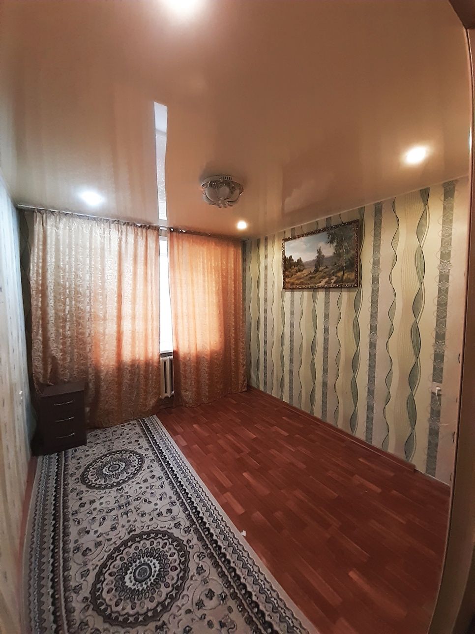 Продам квартиру 3-х комнатную