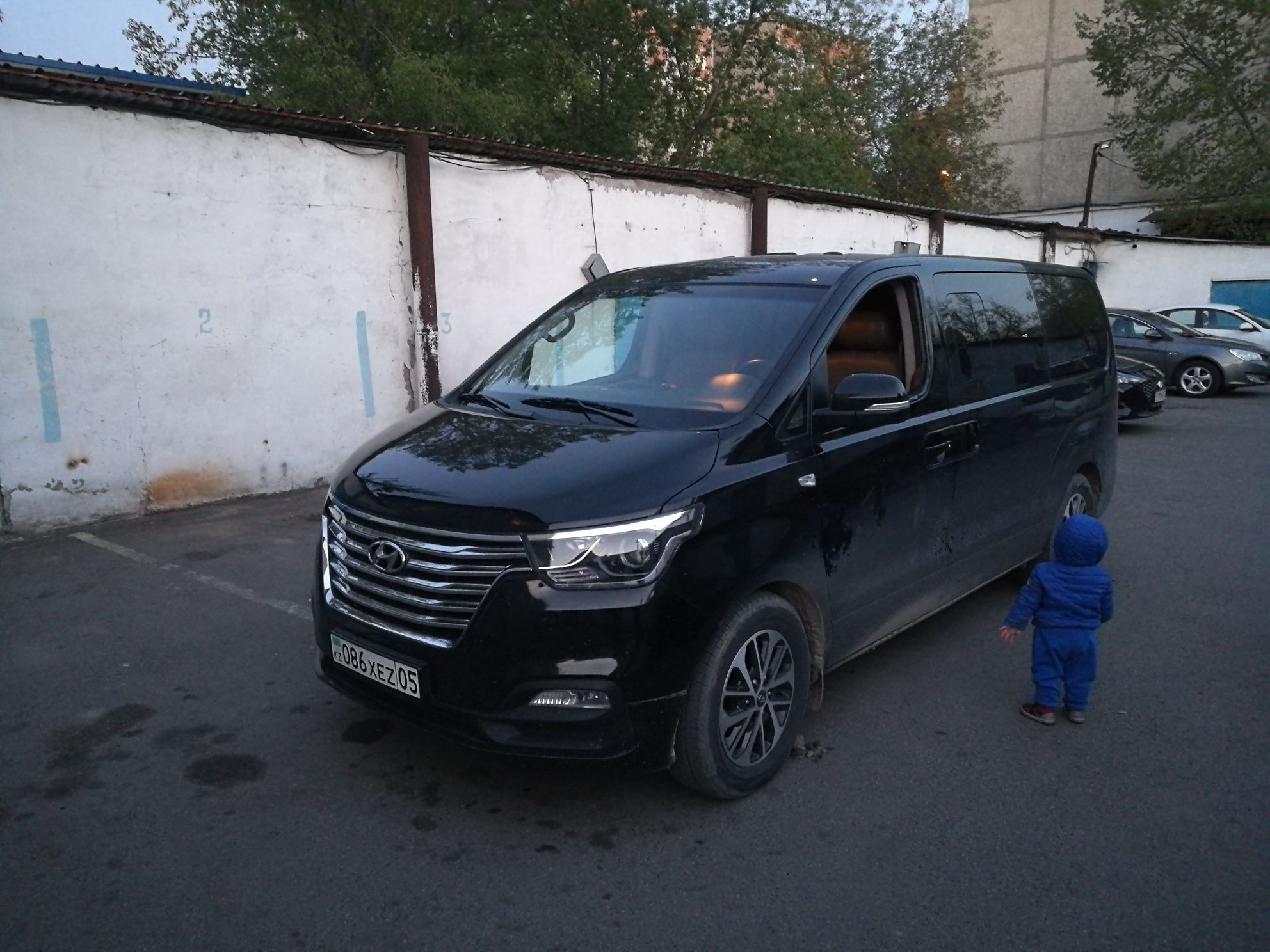 Аренда с водителем 5000/час Мерседес Vclass Viano микроавтобус минивэн
