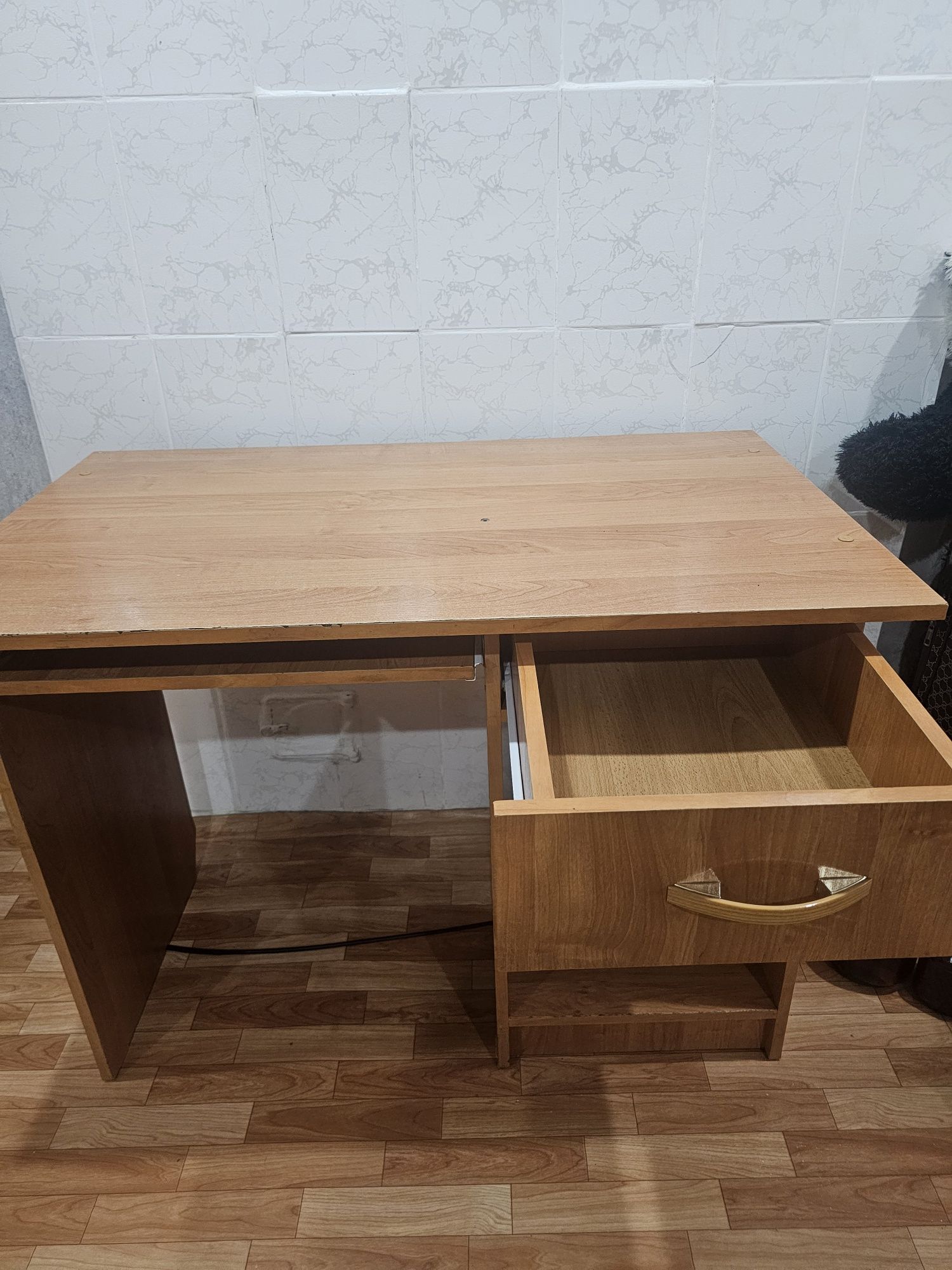 Продам Стол Компьютерный