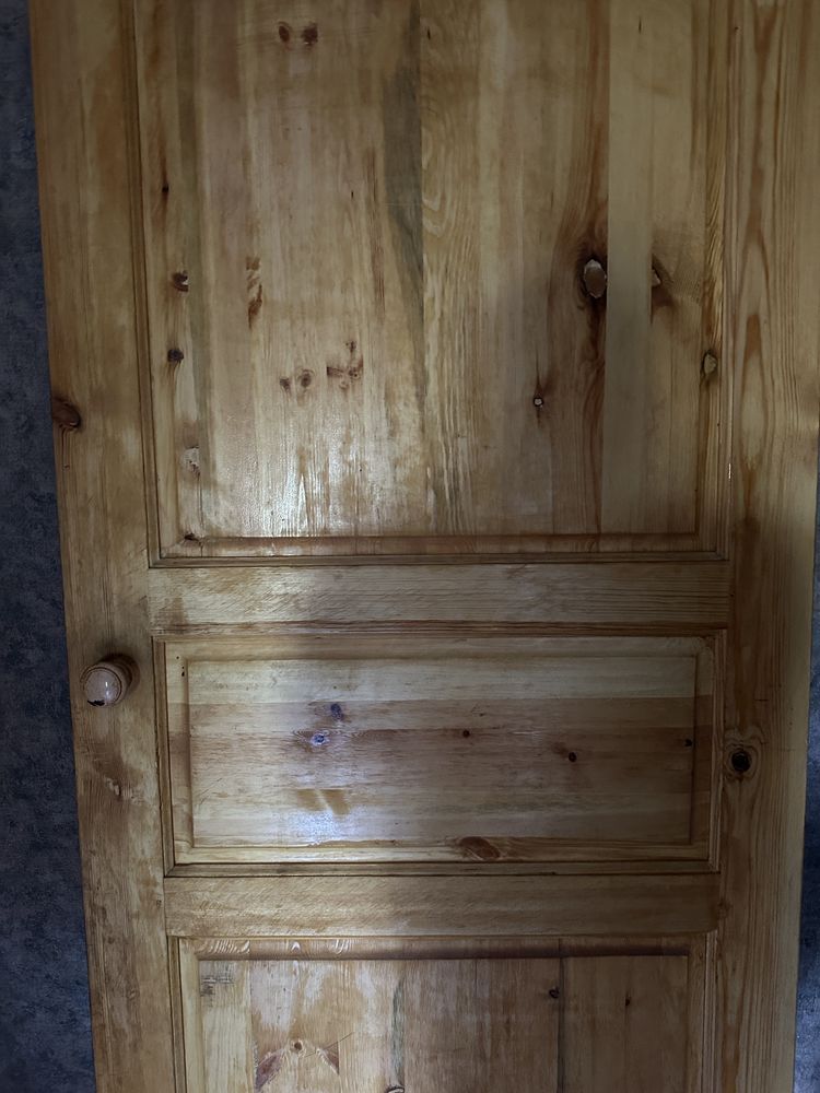 Продам дверь деревянная